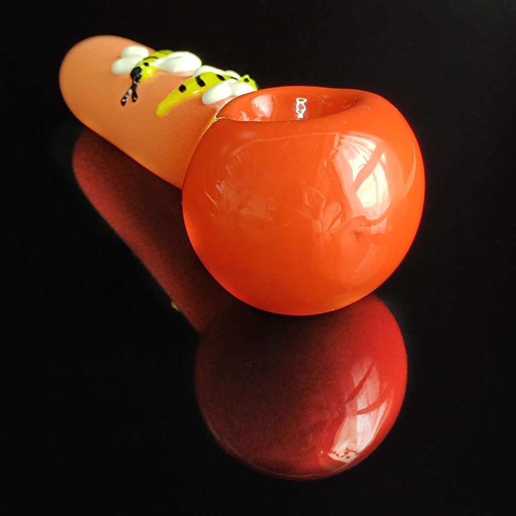 Gradual Orange Bee Glass Pipe