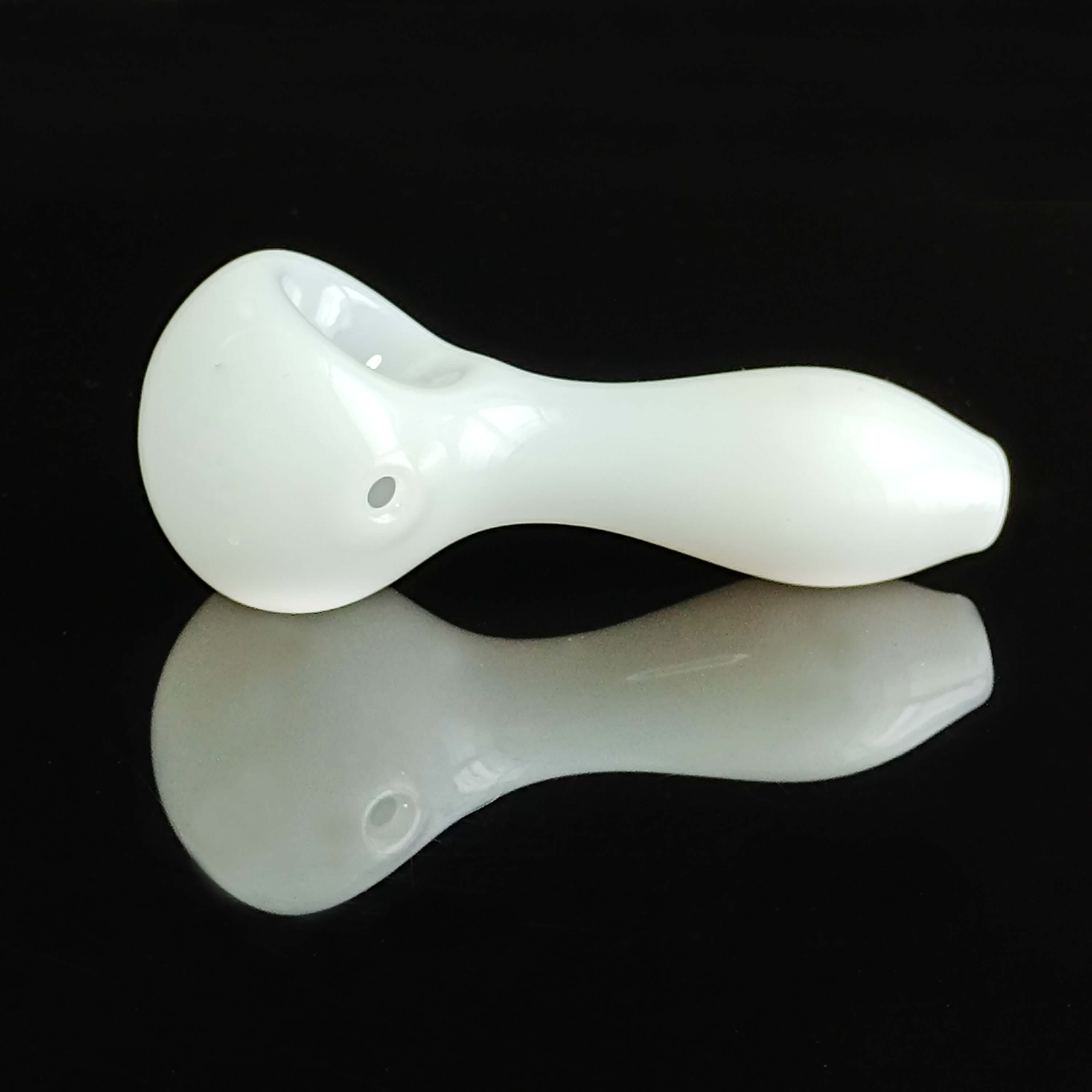 White Glossy Glass Pipe