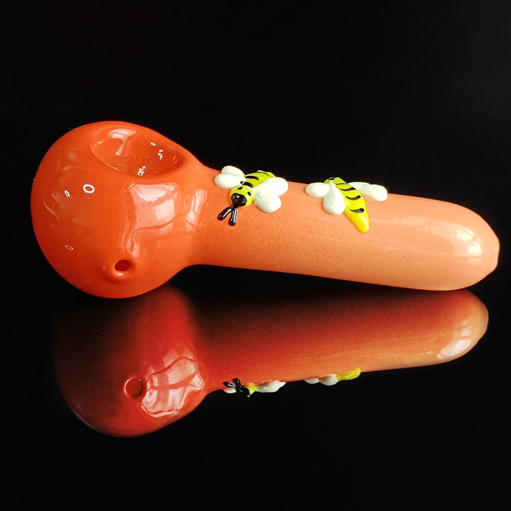 Gradual Orange Bee Glass Pipe