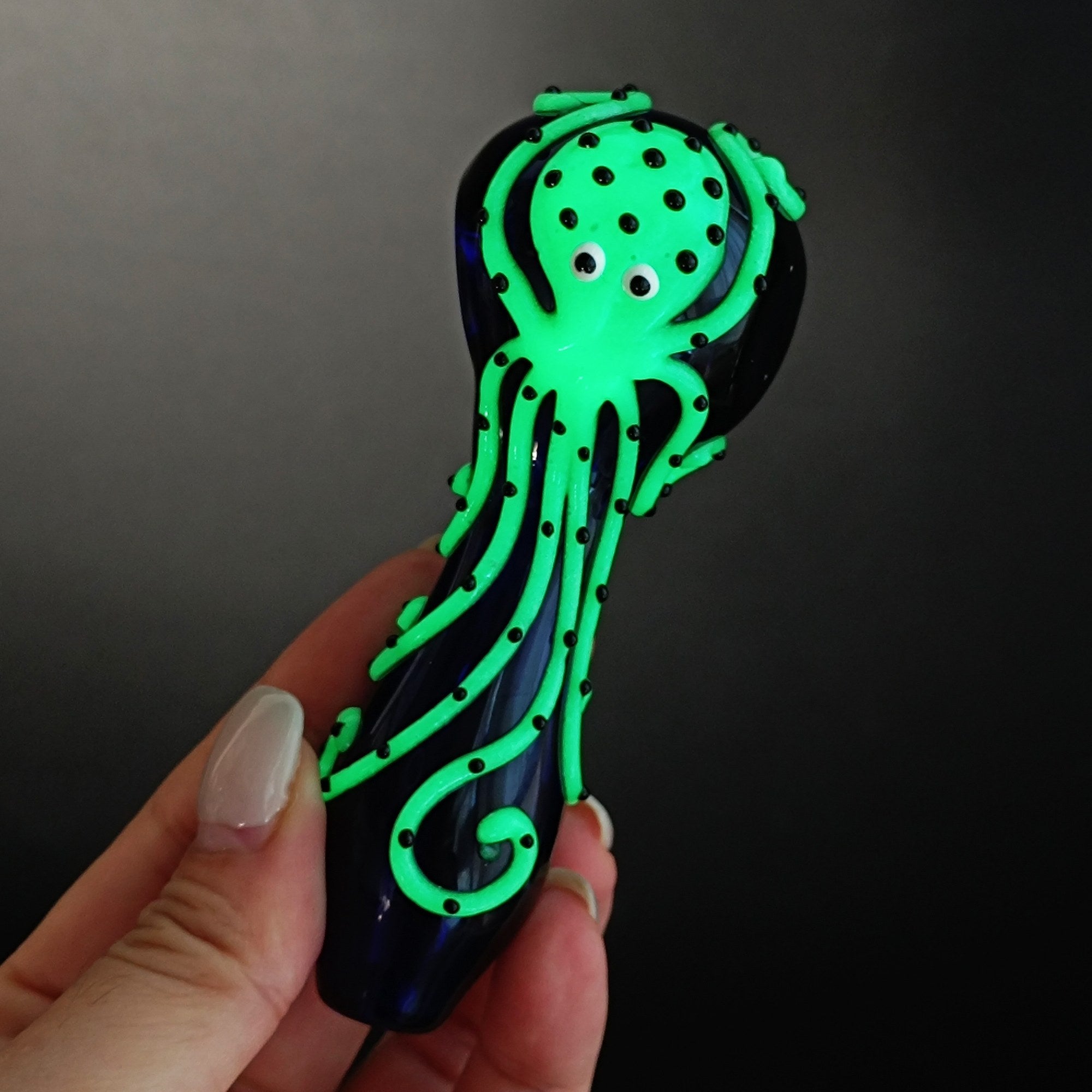 Glow in the Dark Octopus Glass Pipe